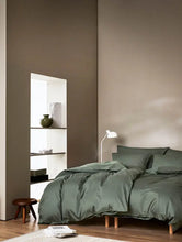 Last inn bildet i Galleri-visningsprogrammet, Høie | Harmoni | Sengesett i steinvasket sateng | Dempet grønn