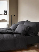 Last inn bildet i Galleri-visningsprogrammet, Høie | Harmoni | Formsydd Laken i Sateng | Dempet Sort