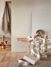 Last inn bildet i Galleri-visningsprogrammet, Skattekammer ullpledd | 65 x100cm | Beige