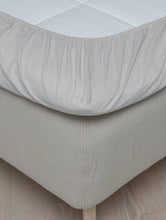 Last inn bildet i Galleri-visningsprogrammet, Høie | Formsydd | Laken i Ekstra Fin Bomull | Lys grå