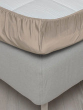 Last inn bildet i Galleri-visningsprogrammet, Høie | Harmoni | Formsydd Laken i Sateng | Beige