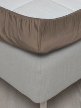 Last inn bildet i Galleri-visningsprogrammet, Høie | Harmoni | Formsydd Laken i Sateng | Valnøtt