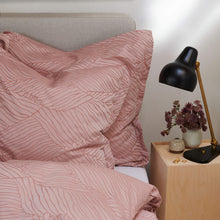 Last inn bildet i Galleri-visningsprogrammet, Georg Jensen Damask | Ager | Sengesett i Egyptisk Bomull | Coral Rose
